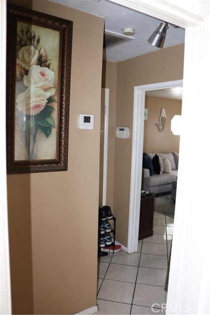 3641 W Oak Avenue, Fullerton CA: https://media.crmls.org/medias/2ac8adc8-03c8-4c9b-9d4a-efd83e793c41.jpg