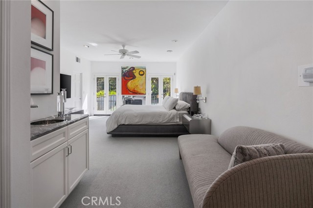 4219 Tarzana Estates Drive, Tarzana CA: https://media.crmls.org/medias/2ac8e11d-cd81-4576-8da1-297fcbaf92f7.jpg