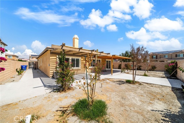 84457 Raphael Way, Coachella CA: https://media.crmls.org/medias/2ac941db-4424-49f1-a117-21c328028422.jpg