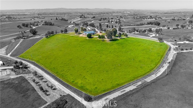 Detail Gallery Image 4 of 75 For 1876 Rancho Lomas Way, San Miguel,  CA 93451 - 4 Beds | 2/1 Baths