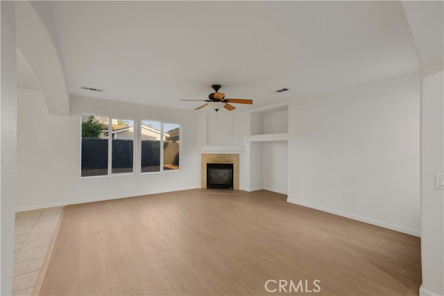 Detail Gallery Image 6 of 35 For 2342 N Juleston Dr, Santa Maria,  CA 93458 - 7 Beds | 3 Baths