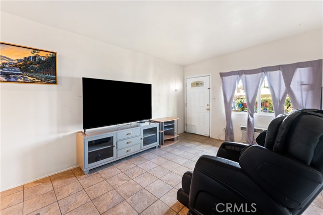 Detail Gallery Image 8 of 31 For 696 Illinois Ave, Beaumont,  CA 92223 - – Beds | – Baths