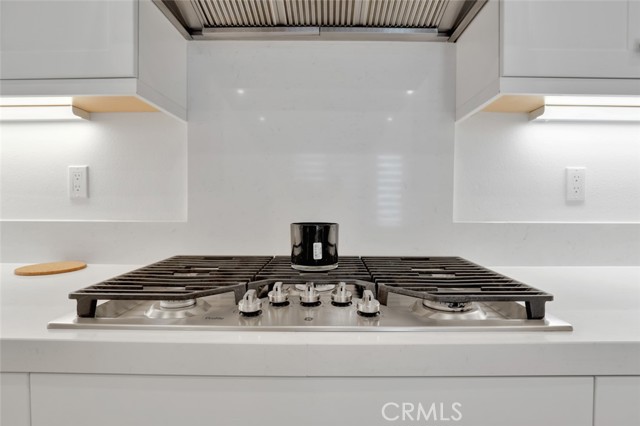 Detail Gallery Image 2 of 20 For 145 Sash, Irvine,  CA 92618 - 1 Beds | 1 Baths