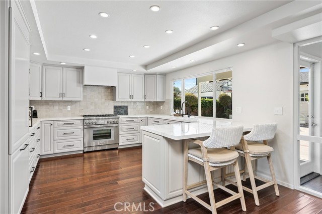 Detail Gallery Image 3 of 22 For 285 Sierks Street, Costa Mesa,  CA 92627 - 5 Beds | 3 Baths