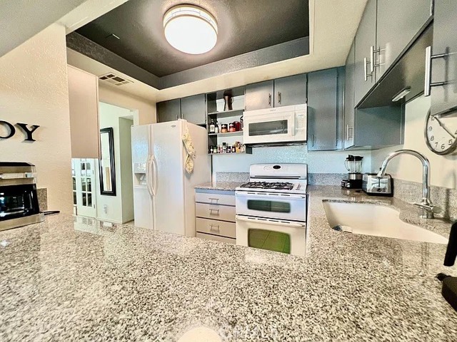 373 W Mariscal, Palm Springs, CA 92262