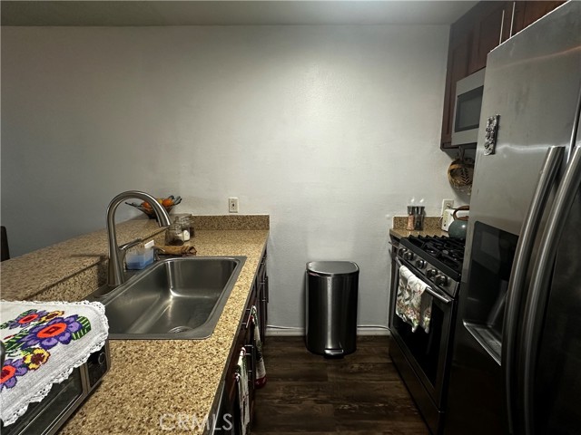 Detail Gallery Image 13 of 35 For 4727 W 147th St #251,  Lawndale,  CA 90260 - 2 Beds | 1/1 Baths