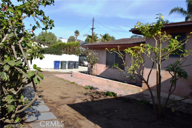 Detail Gallery Image 2 of 18 For 646 W Mariposa Ave, El Segundo,  CA 90245 - 3 Beds | 2 Baths