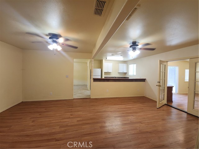 404 San Mateo Avenue, Gerber CA: https://media.crmls.org/medias/2accbf91-5d57-4e6a-952b-caa609293a71.jpg