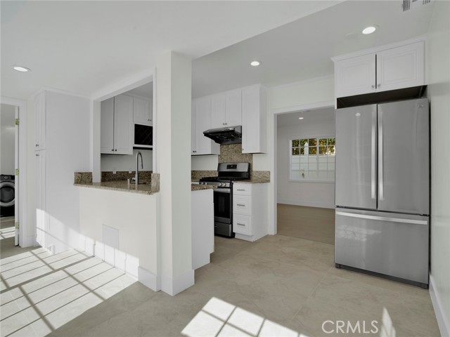 17425 Los Alimos Street, Granada Hills CA: https://media.crmls.org/medias/2acd207d-793f-4e16-93a4-d53c254e31c6.jpg