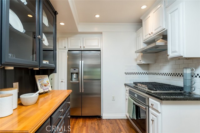 Detail Gallery Image 12 of 34 For 3554 Yorkshire Rd, Pasadena,  CA 91107 - 2 Beds | 2 Baths