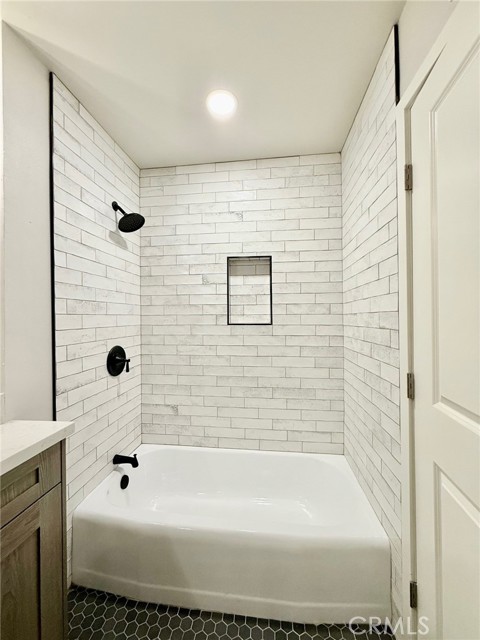 Detail Gallery Image 22 of 27 For 27215 Elias, Saugus,  CA 91350 - 4 Beds | 2 Baths