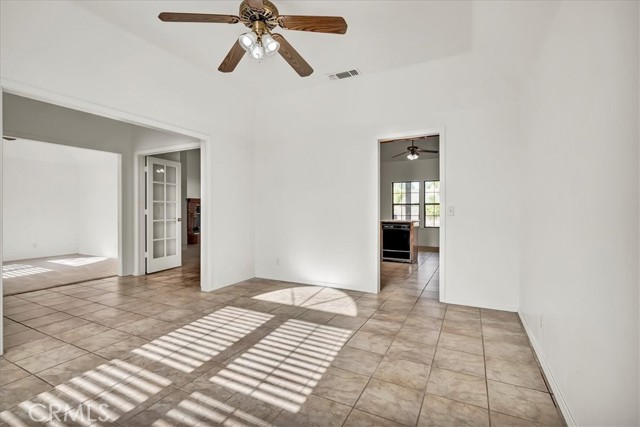 Detail Gallery Image 19 of 53 For 1219 University Ave, Hanford,  CA 93230 - 3 Beds | 2 Baths