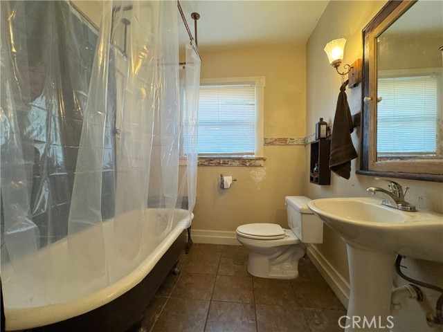 Detail Gallery Image 13 of 23 For 423 Acacia East Ave, Hemet,  CA 92543 - 4 Beds | 2 Baths