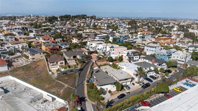 Detail Gallery Image 25 of 31 For 909 Montgomery, Hermosa Beach,  CA 90254 - 2 Beds | 2 Baths
