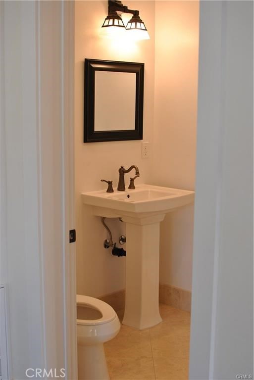 Detail Gallery Image 30 of 75 For 804 N Irena Ave #B,  Redondo Beach,  CA 90277 - 3 Beds | 2/1 Baths