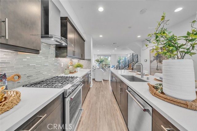 Detail Gallery Image 11 of 59 For 687 Doheny, Costa Mesa,  CA 92627 - 2 Beds | 2/2 Baths