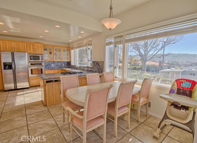 304 Avenue E, Redondo Beach, California 90277, 6 Bedrooms Bedrooms, ,4 BathroomsBathrooms,Residential,Sold,Avenue E,SB13009871