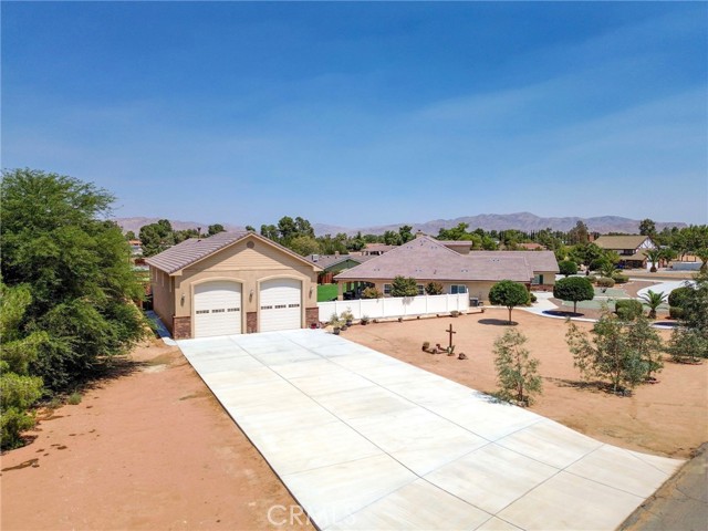 Detail Gallery Image 56 of 73 For 14260 Chinook Rd, Apple Valley,  CA 92307 - 5 Beds | 5/3 Baths