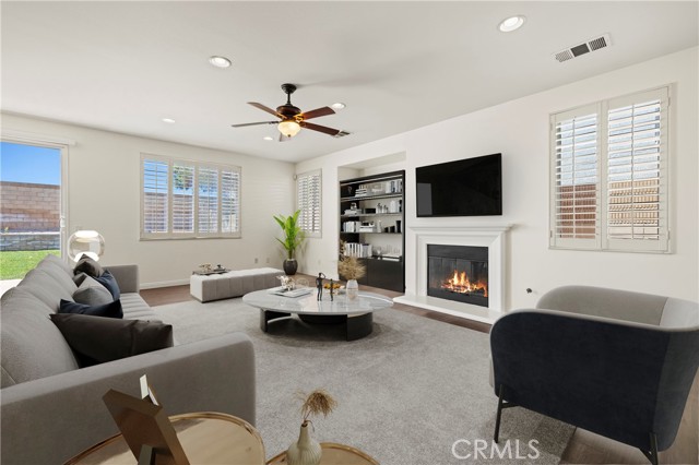 4110 W Avenue J9, Lancaster CA: https://media.crmls.org/medias/2ad0b7f3-73cd-4bed-9182-043abe32f1ca.jpg