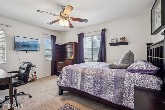 6562 Crescendo Court, Eastvale CA: https://media.crmls.org/medias/2ad0e453-ee9c-48df-a0b3-0cc18aaede3a.jpg