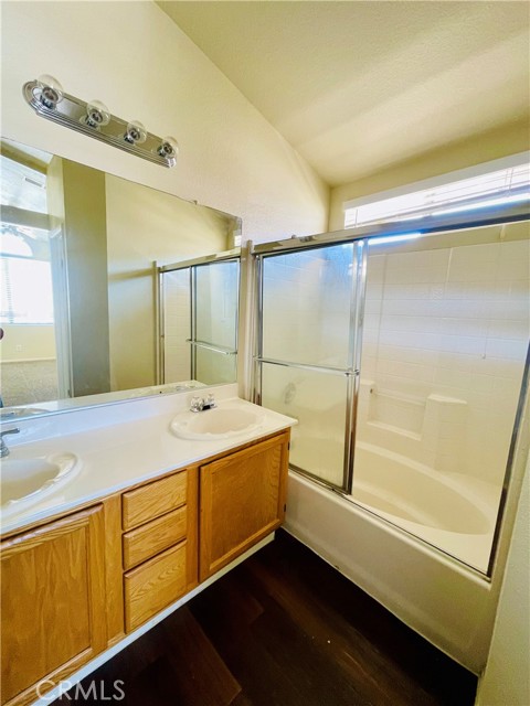 Detail Gallery Image 11 of 26 For 1942 Ivory Ave, Palmdale,  CA 93550 - 4 Beds | 2/1 Baths