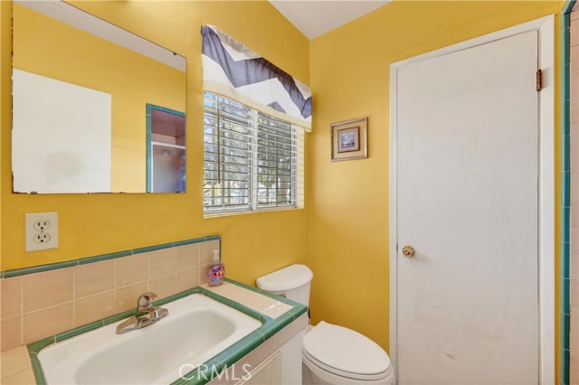 15937 Manzanita, Fontana CA: https://media.crmls.org/medias/2ad1dd73-0164-4c56-a118-acb5e2a10208.jpg