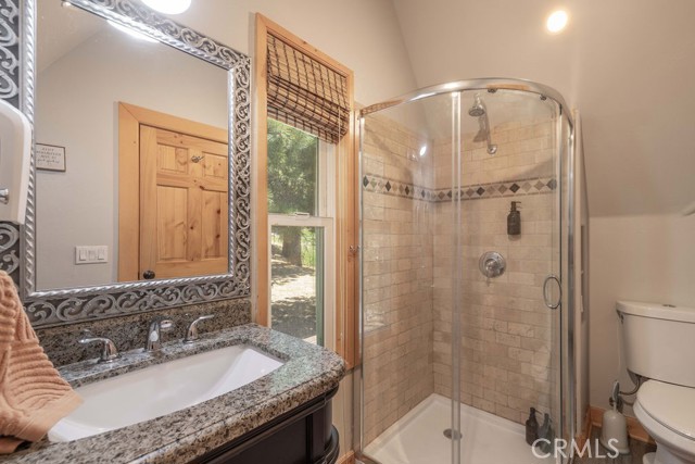 893 Silver Tip Drive, Big Bear CA: https://media.crmls.org/medias/2ad21658-a6b3-48d7-8825-3896c859e661.jpg