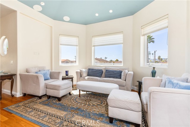 Detail Gallery Image 7 of 31 For 427 Water, Pismo Beach,  CA 93449 - 3 Beds | 2/1 Baths