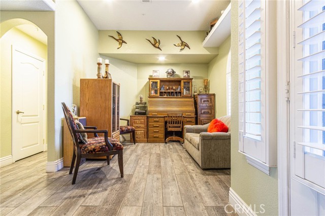 Detail Gallery Image 9 of 64 For 9735 Elsinore Rd, Oak Hills,  CA 92344 - 4 Beds | 2/1 Baths