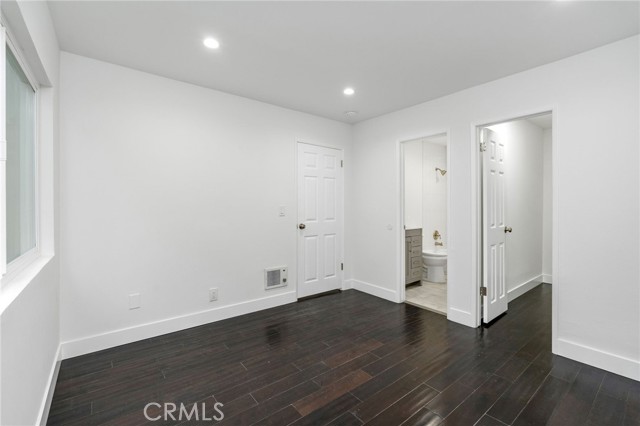 217 43rd Street, Manhattan Beach CA: https://media.crmls.org/medias/2ad24d2d-48dd-479e-9ea6-c3e00bccfae9.jpg