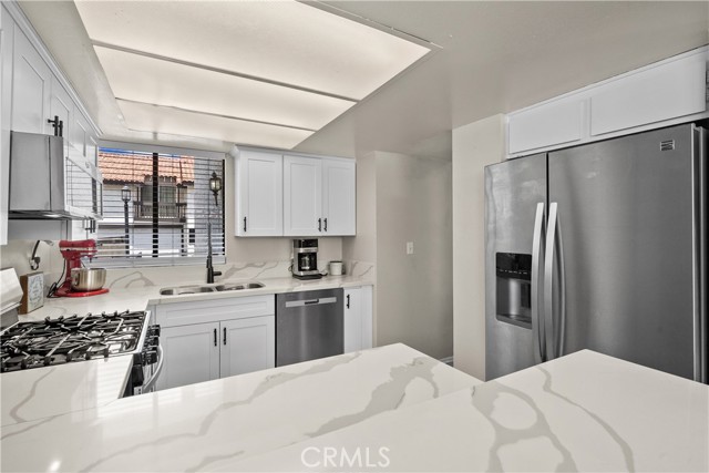 Detail Gallery Image 12 of 47 For 20931 Judah Ln #35,  Newhall,  CA 91321 - 2 Beds | 3 Baths