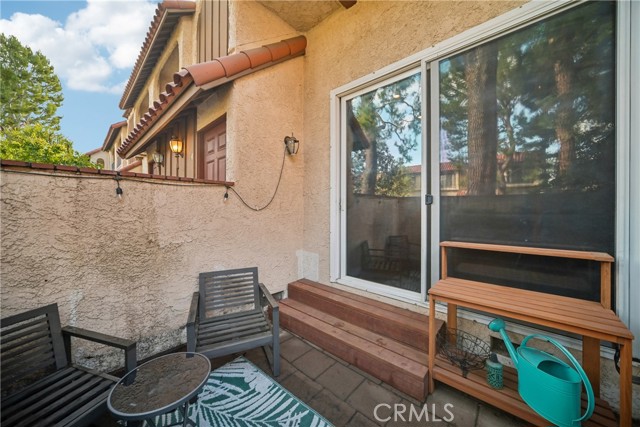 Detail Gallery Image 23 of 27 For 19545 Sherman Way, Reseda,  CA 91335 - 3 Beds | 1/1 Baths