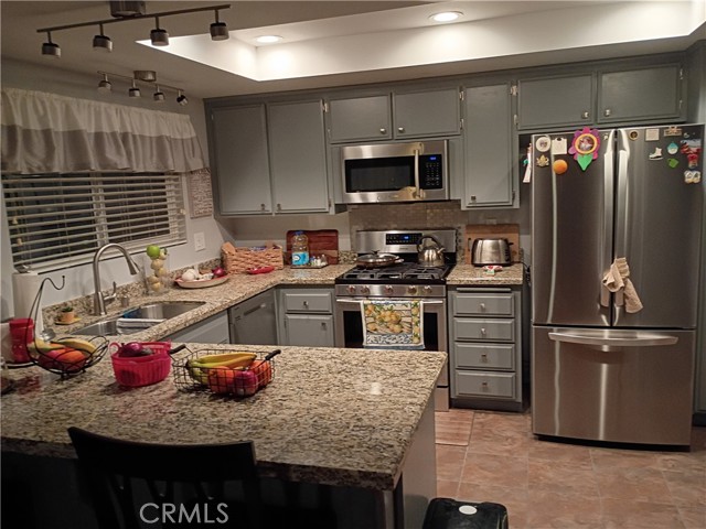 Detail Gallery Image 8 of 45 For 1740 Walden, Hemet,  CA 92545 - 3 Beds | 2 Baths