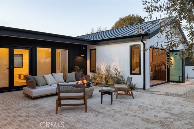 Detail Gallery Image 9 of 50 For 1524 Dolphin Ter, Corona Del Mar,  CA 92625 - 3 Beds | 3/1 Baths