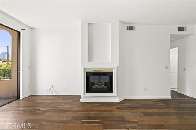 Detail Gallery Image 6 of 30 For 555 Maine #210,  Long Beach,  CA 90802 - 2 Beds | 2 Baths