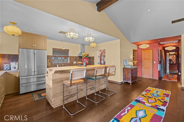 Detail Gallery Image 3 of 45 For 437 N Parish Pl., Burbank,  CA 91506 - 3 Beds | 2 Baths