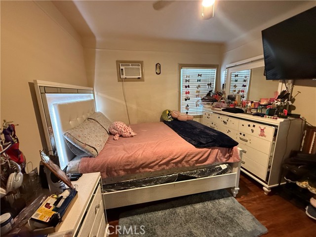 Detail Gallery Image 20 of 51 For 2520 Ohio Ave, South Gate,  CA 90280 - 6 Beds | 4 Baths