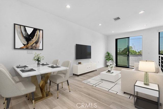 11304 Victory Boulevard, North Hollywood CA: https://media.crmls.org/medias/2ad48a8d-19c0-48f1-a35c-371f618f65de.jpg