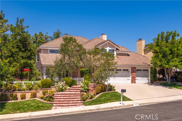 968 Saddlehorn Place, Newbury Park CA: https://media.crmls.org/medias/2ad5350a-26d6-40ad-aa5c-805f988afc1c.jpg