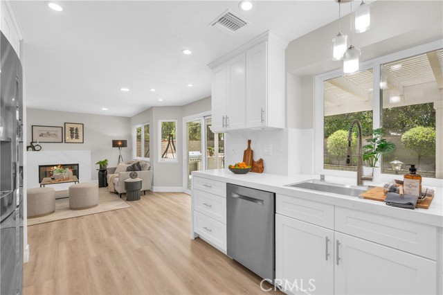 21212 Valleyview Drive, Walnut CA: https://media.crmls.org/medias/2ad58845-e0af-4e46-a2f8-152d20e9d636.jpg
