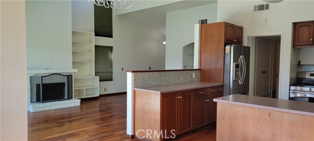 Detail Gallery Image 7 of 25 For 4640 Eastbourne, Oxnard,  CA 93035 - 2 Beds | 2 Baths