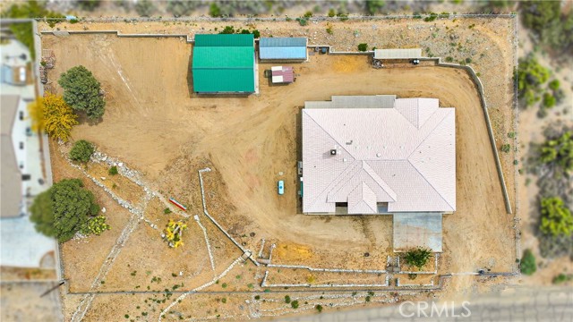 1679 Desert Front Road, Wrightwood CA: https://media.crmls.org/medias/2ad5c615-4ec3-4775-9928-88e183dcbe5d.jpg