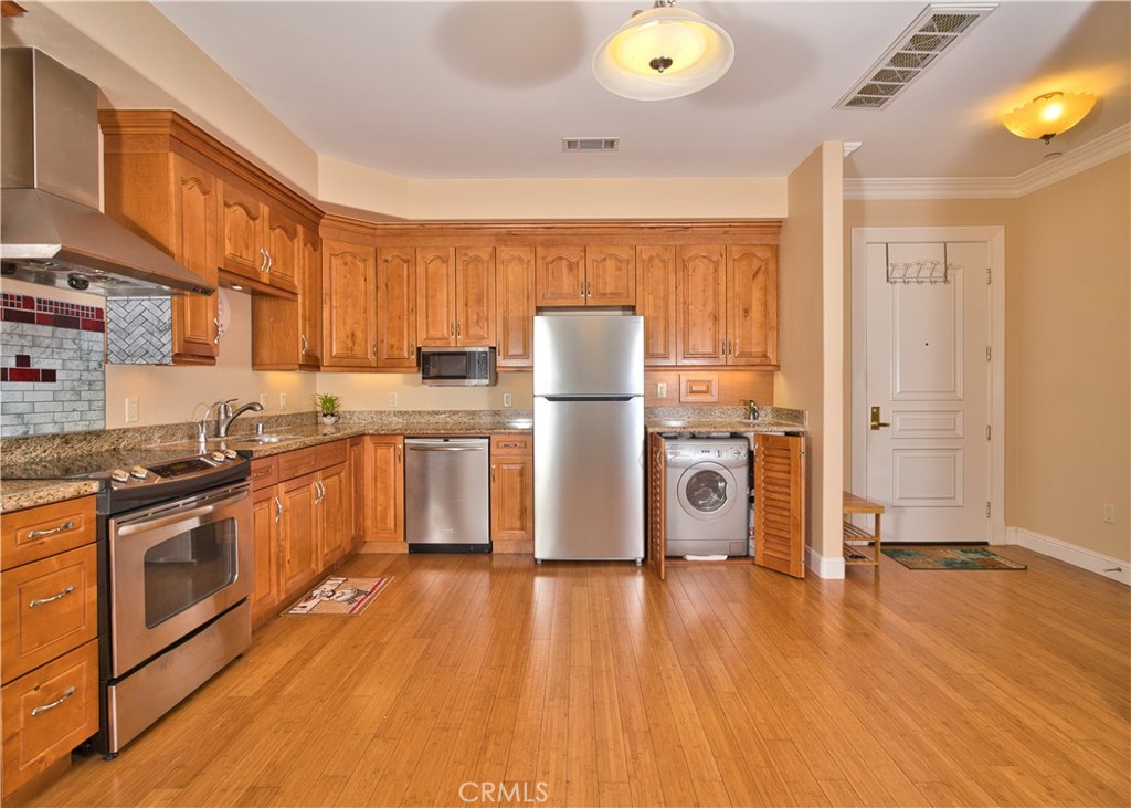 13798 Roswell Avenue #B227