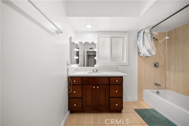 23929 Sunset Crossing Road, Diamond Bar CA: https://media.crmls.org/medias/2ad65fab-6e3d-4845-8119-c6db686a757a.jpg