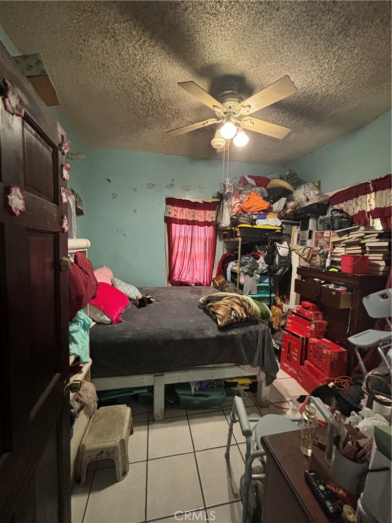 https://media.crmls.org/medias/2ad6cabb-6f09-4c98-a76f-af3c36014a43.jpg?preset=X-Large