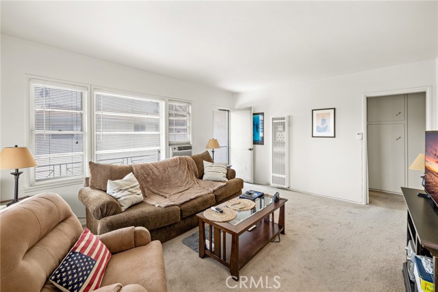 1107 Okoboji Drive, Arcadia CA: https://media.crmls.org/medias/2ad75f6f-4861-4a9a-bbf0-580c10733c20.jpg