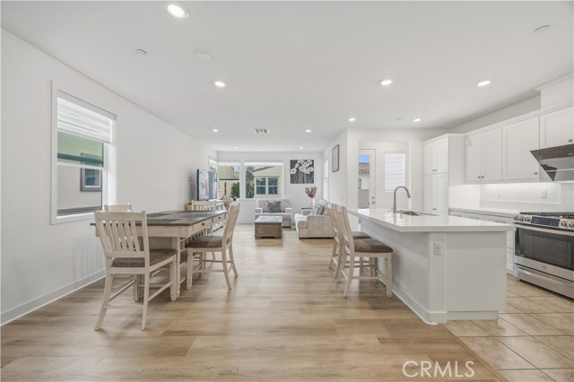 Detail Gallery Image 10 of 43 For 259 Siena, Lake Forest,  CA 92630 - 4 Beds | 3/1 Baths