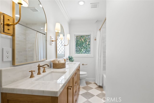 340 Broadway, Costa Mesa CA: https://media.crmls.org/medias/2ad78094-ea99-4bf8-b309-a1f5d9e40d4a.jpg