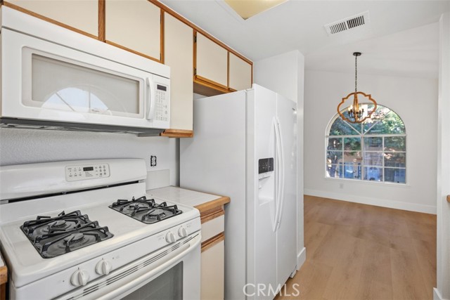 Detail Gallery Image 13 of 29 For 89 Alberti Aisle, Irvine,  CA 92614 - 2 Beds | 2 Baths