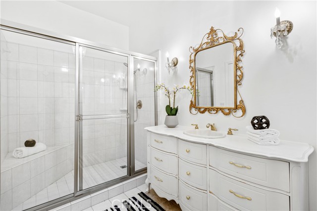 Detail Gallery Image 32 of 37 For 8424 Sunnyslope Dr, San Gabriel,  CA 91775 - 6 Beds | 5 Baths